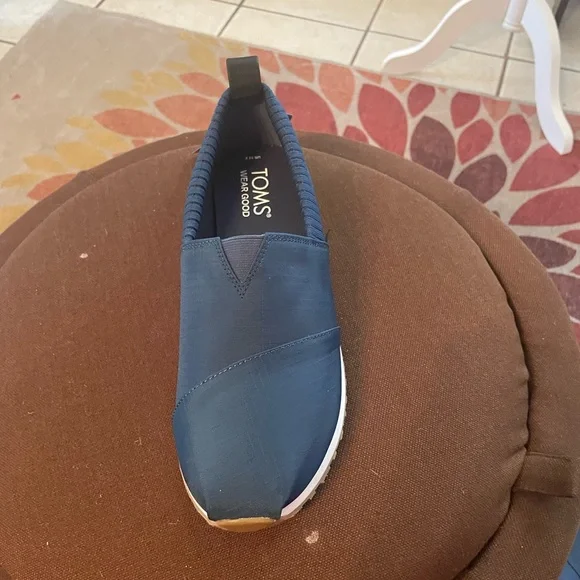Dark indigo rip stop Alp resident 2.0 Toms men size 7 women’s size 8.5 or 9 - Picture 3 of 5